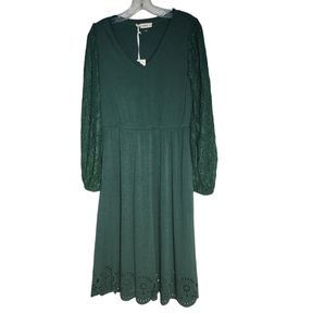 Grace Karen women's gareen lace long-sleeved v-neck dress size M